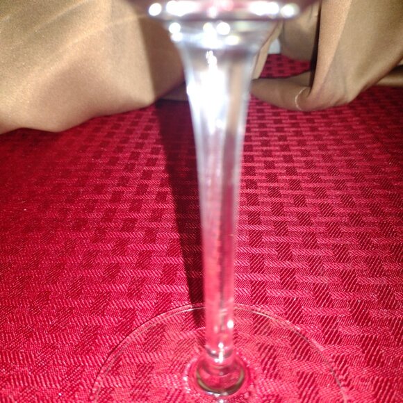 Set of 2 Rona Lead-Free Crystaline Wine Glasses – Made in Slovakia - Picture 6 of 6